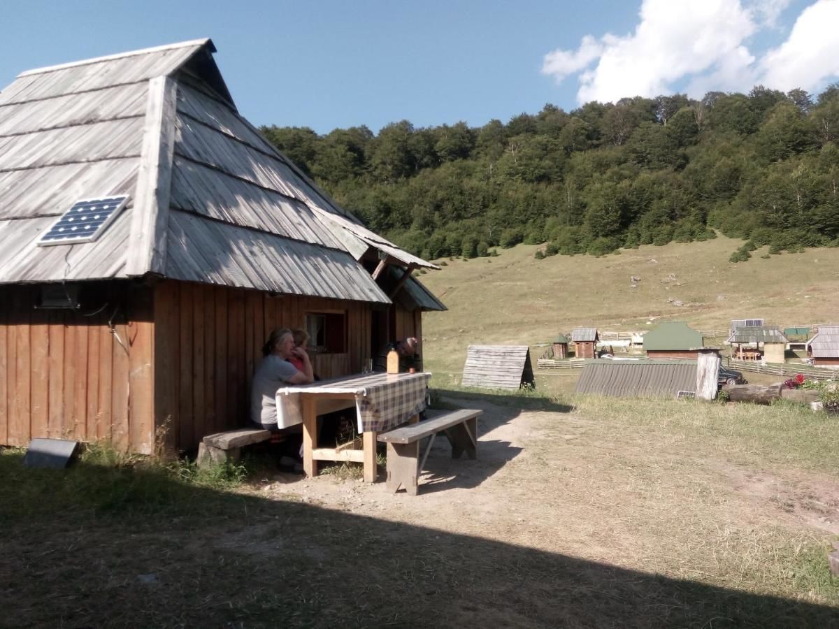 Загородные дома Eco Village Goles Колашин-24